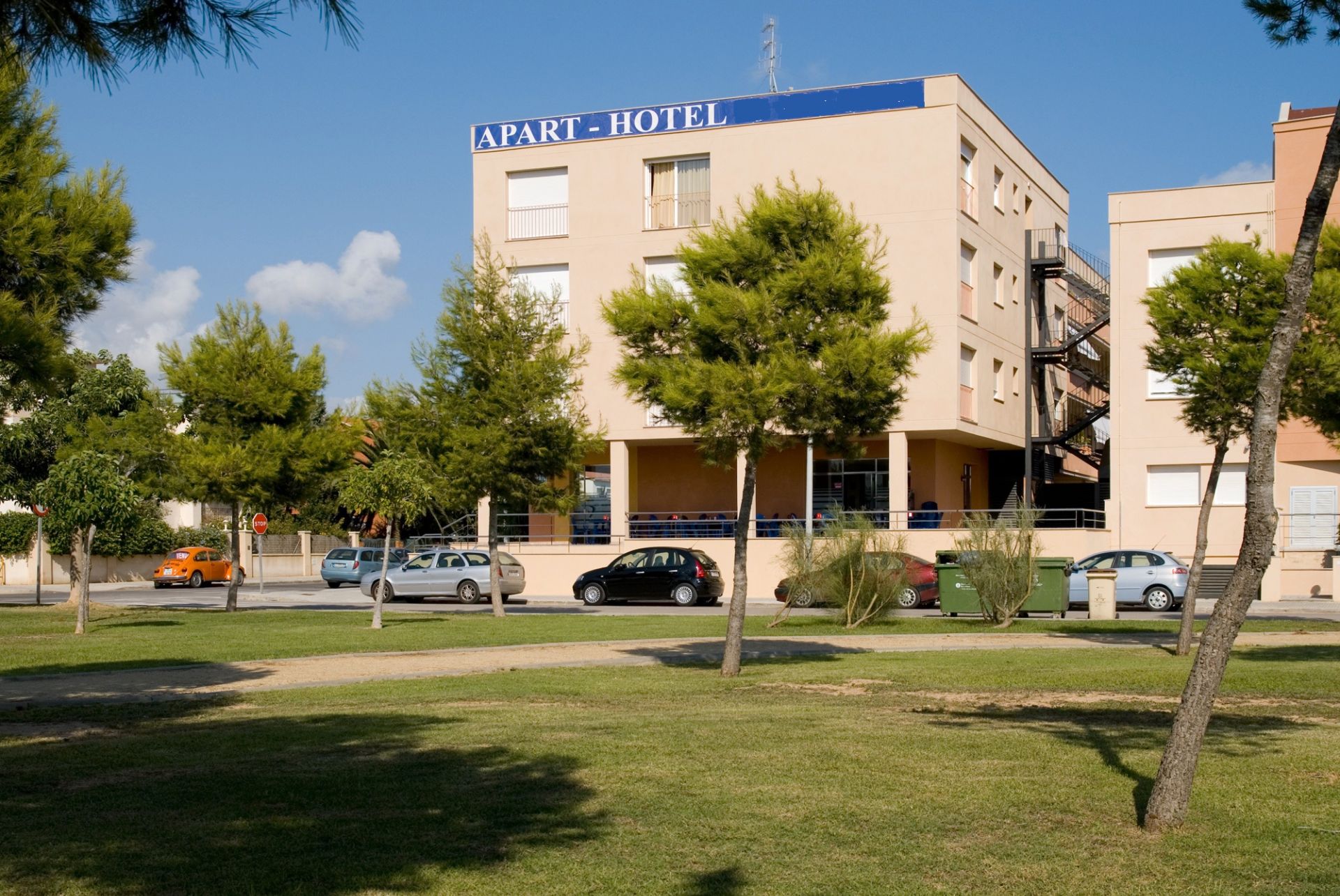 Building for sale in Cubelles