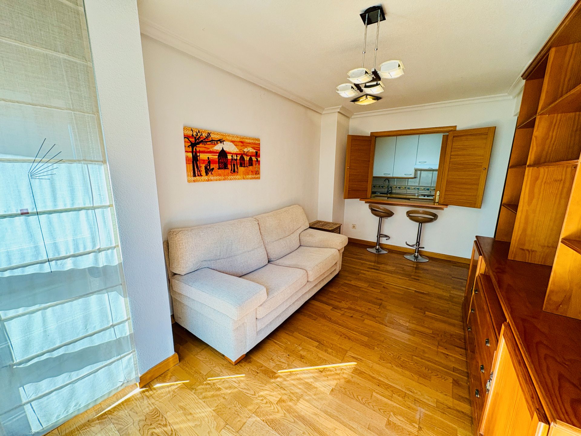 Living room of Apartment for sale in  Madrid Capital  with Air Conditioner, Private garden and Parquet flooring