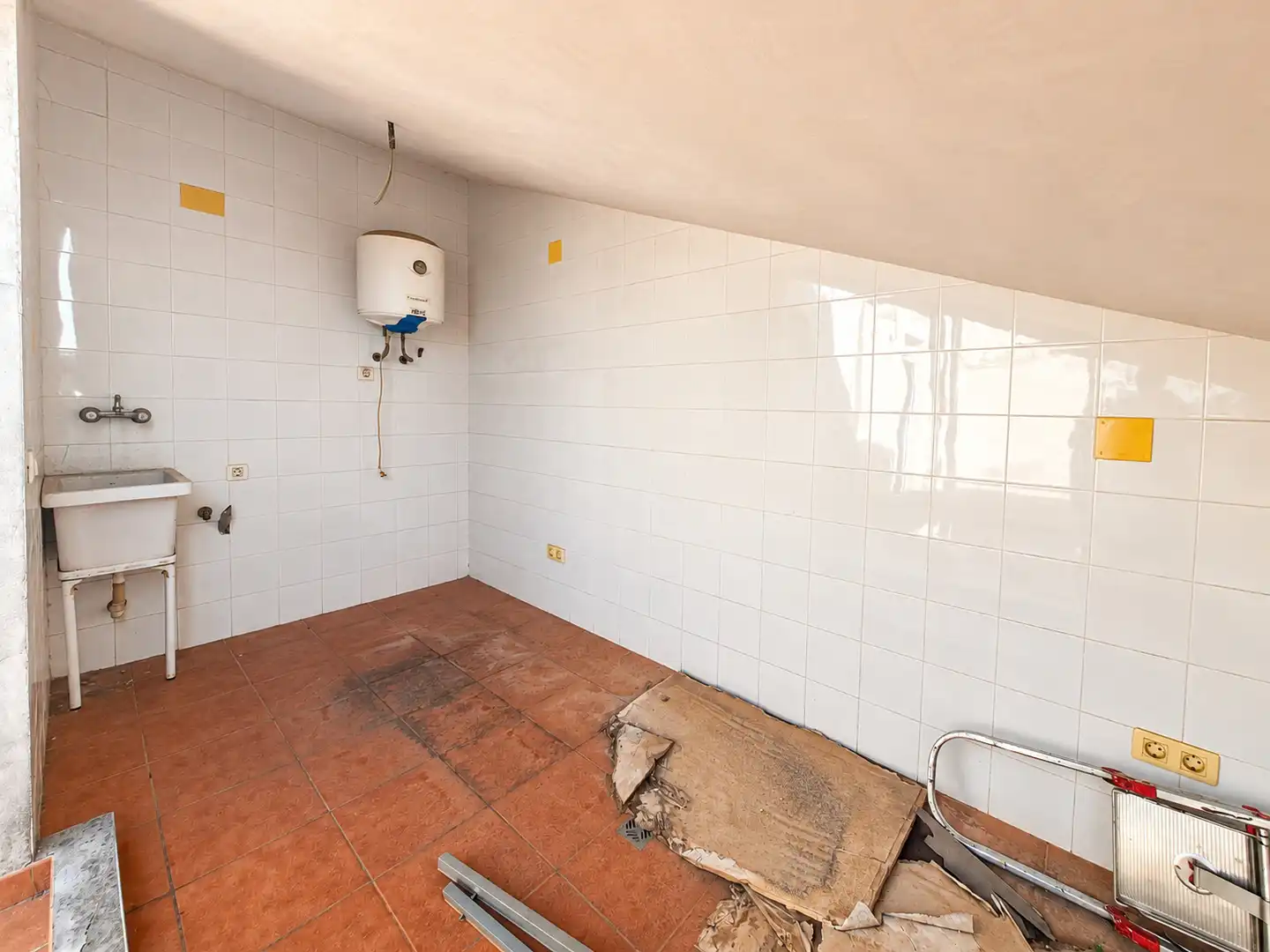 Badezimmer von Maisonette zum Verkauf in Vila-real mit Terrasse, Abstellraum und Ofen