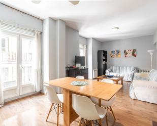 Living room of Flat for sale in  Madrid Capital  with Air Conditioner, Heating and Parquet flooring