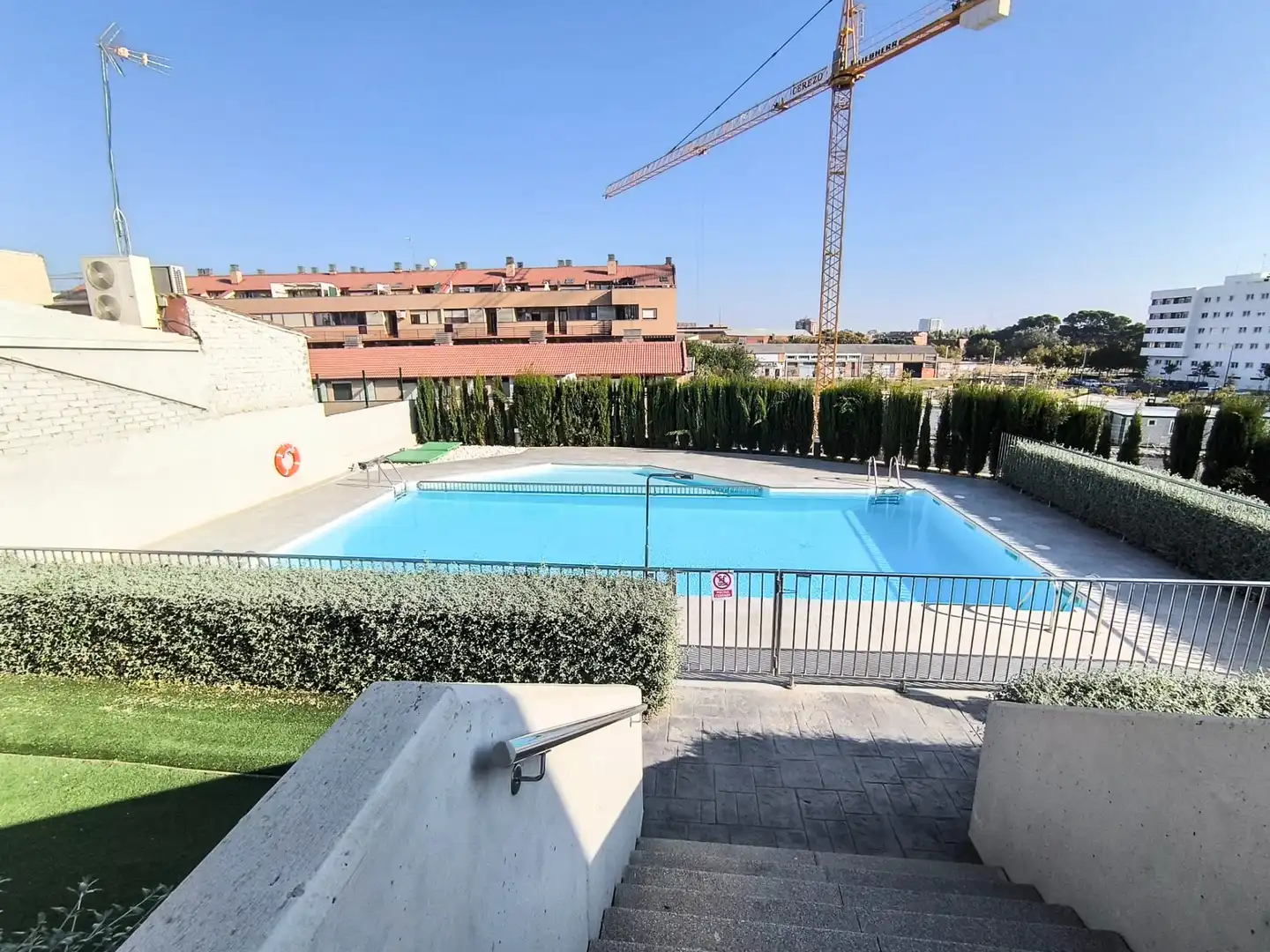 Piscina de Piso en venta en Oliver-Valdefierro