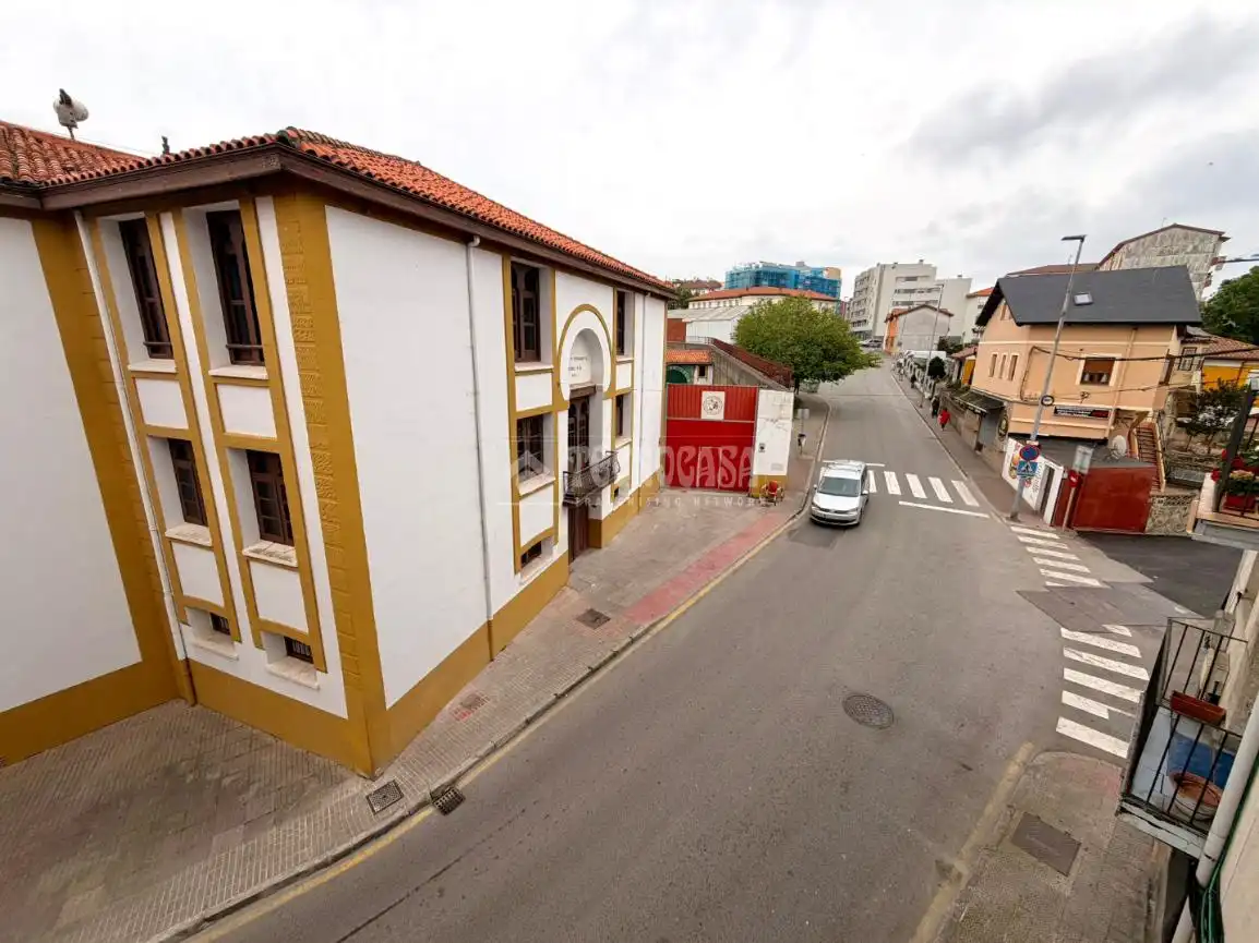 Vista exterior de Piso en venta en Santander con Amueblado y Balcón