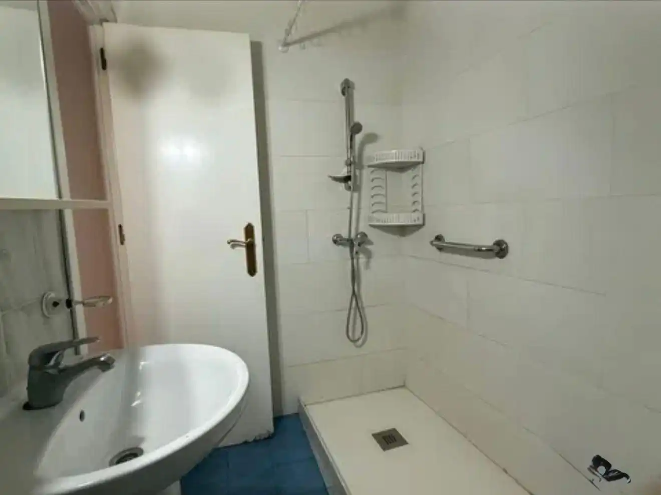 Bathroom of Flat for sale in Murcia  with Air Conditioner and Balcony
