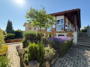 Chalet con balcón en venta en Urbanización Mirador Vega 6