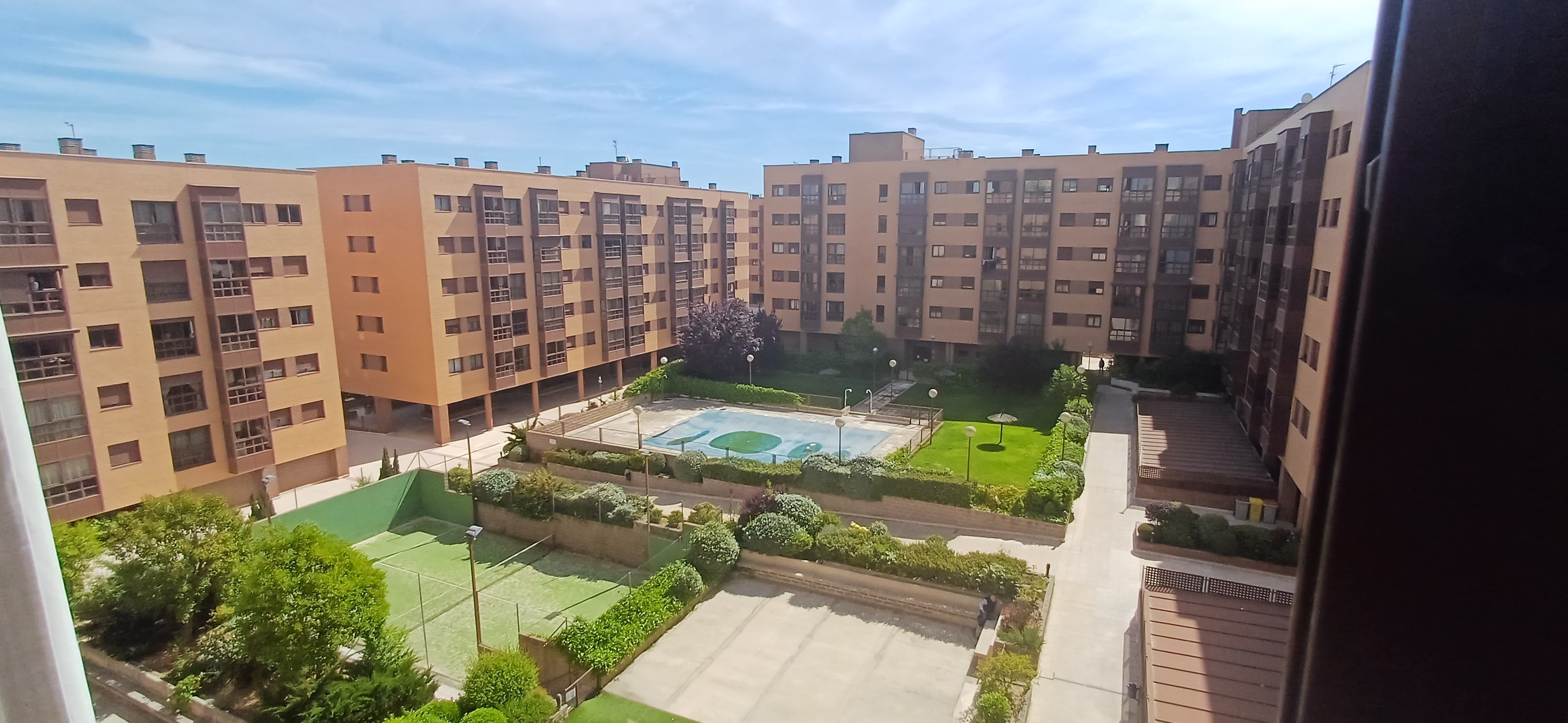 Vista exterior de Piso de alquiler en  Madrid Capital con Aire acondicionado, Calefacción y Parquet