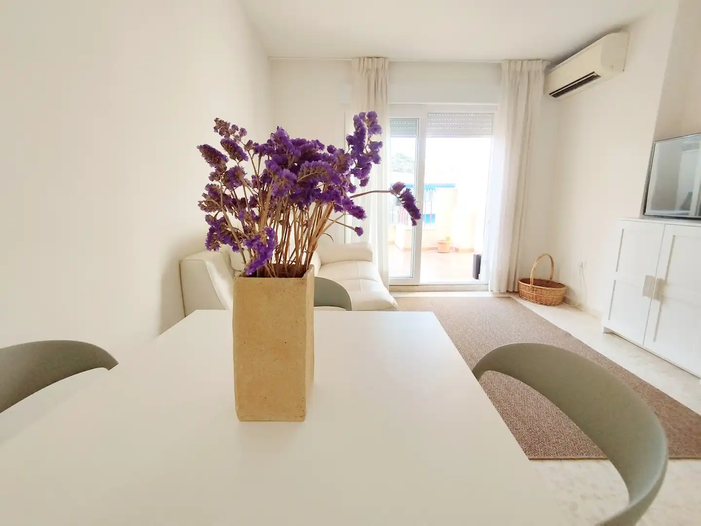 Living room of Attic for rent in Vélez-Málaga  with Air Conditioner, Terrace and Furnished