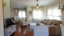 Wohnzimmer von Wohnung miete in Piélagos mit Heizung, Parkett und Möbliert