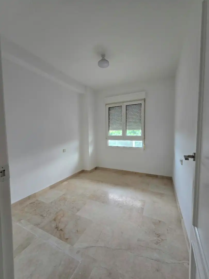 Habitación de Apartamento en venta en Orihuela con Balcón y Piscina comunitaria