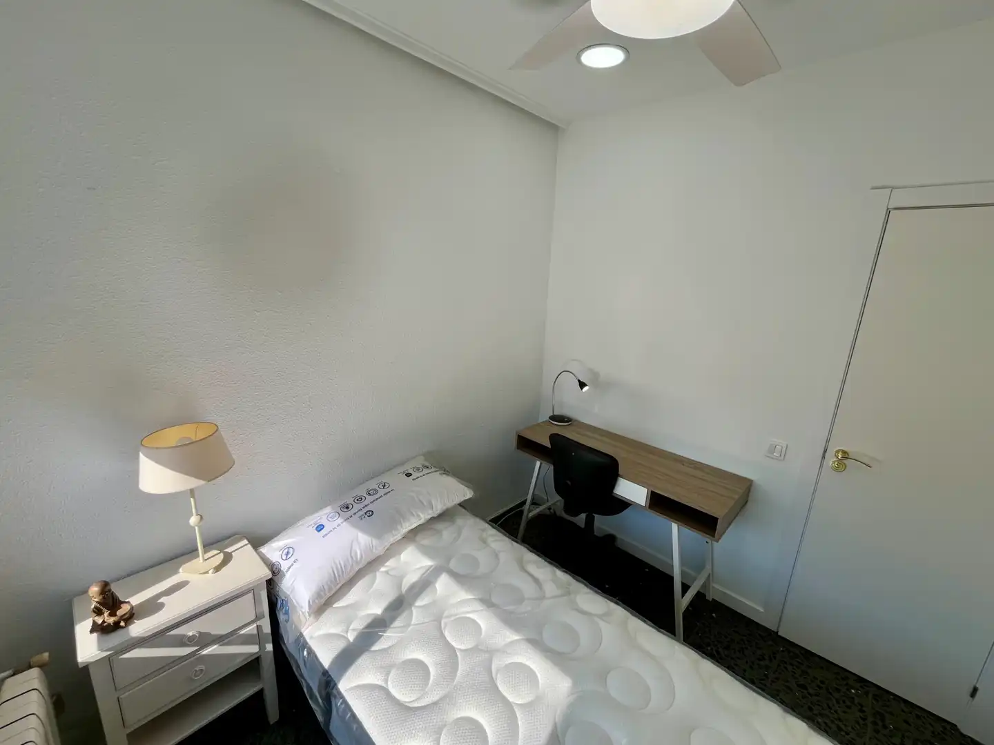 Habitación de Piso de alquiler en Valencia con Aire acondicionado, Calefacción y Terraza