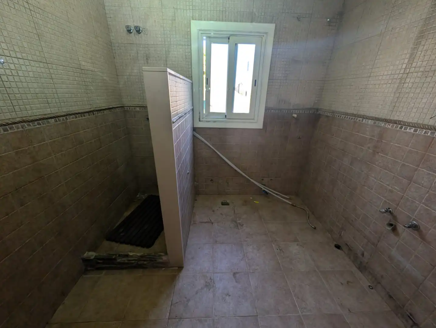 Baño de Casa o chalet en venta en Bellvei con Jardín privado, Terraza y Trastero
