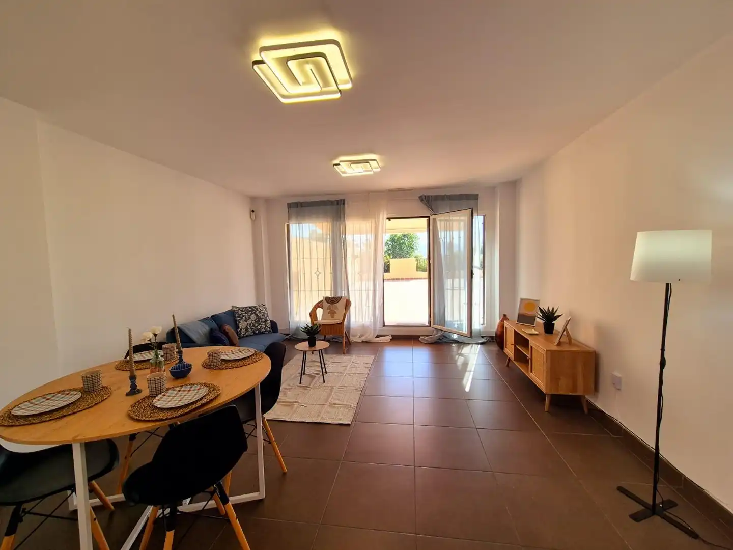 Sala de estar de Casa adosada en venta en Algeciras con Terraza y Balcón