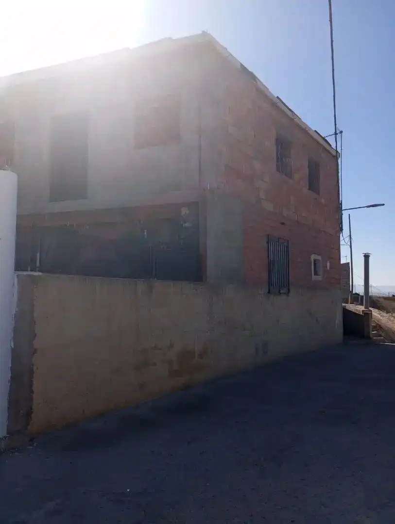 Vista exterior de Casa adosada en venda en Cuevas del Campo
