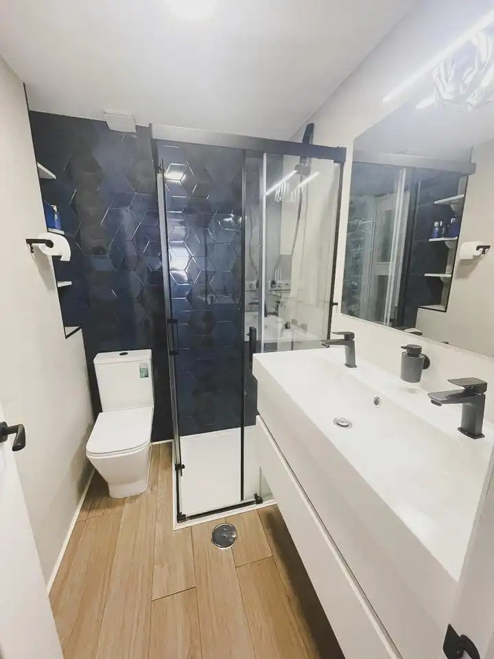 Badezimmer von Wohnung zum Verkauf in Cádiz mit Klimaanlage