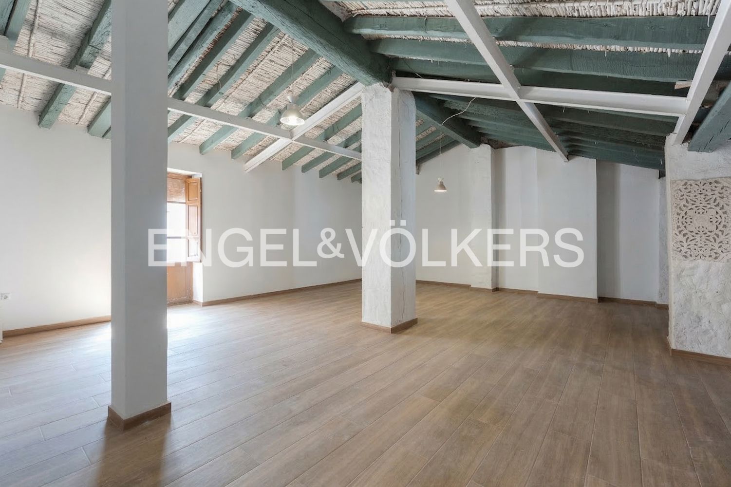 Houses for sale in La Pobla de Vallbona  with Heating, Terrace and Swimming Pool