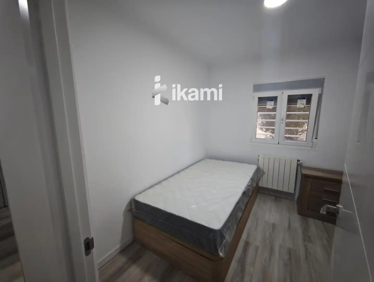 Habitación de Piso en venta en Madrid con Calefacción, Jardín privado y Amueblado