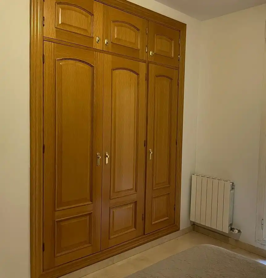 Habitación de Piso de alquiler en Granada con Aire acondicionado, Calefacción y Amueblado