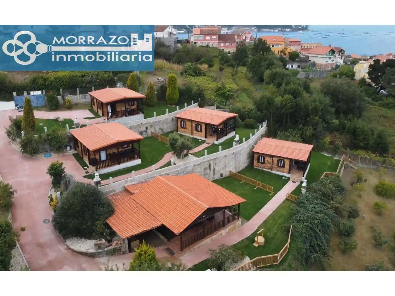 Vista exterior de Casa o xalet en venda en Bueu amb Calefacció, Terrassa i Moblat