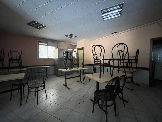 Local comercial en Alquiler en Arquitecte Francesc Adell i Ferré, 14 en Centre