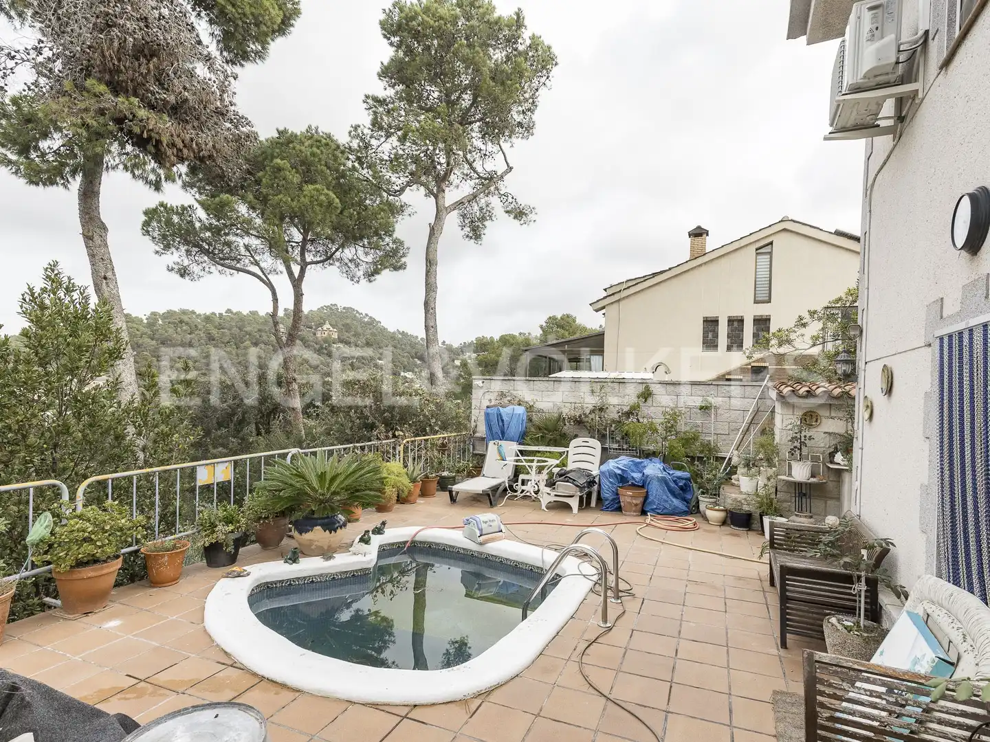 Jardín de Casa o chalet en venta en Barcelona con Aire acondicionado, Calefacción y Jardín privado