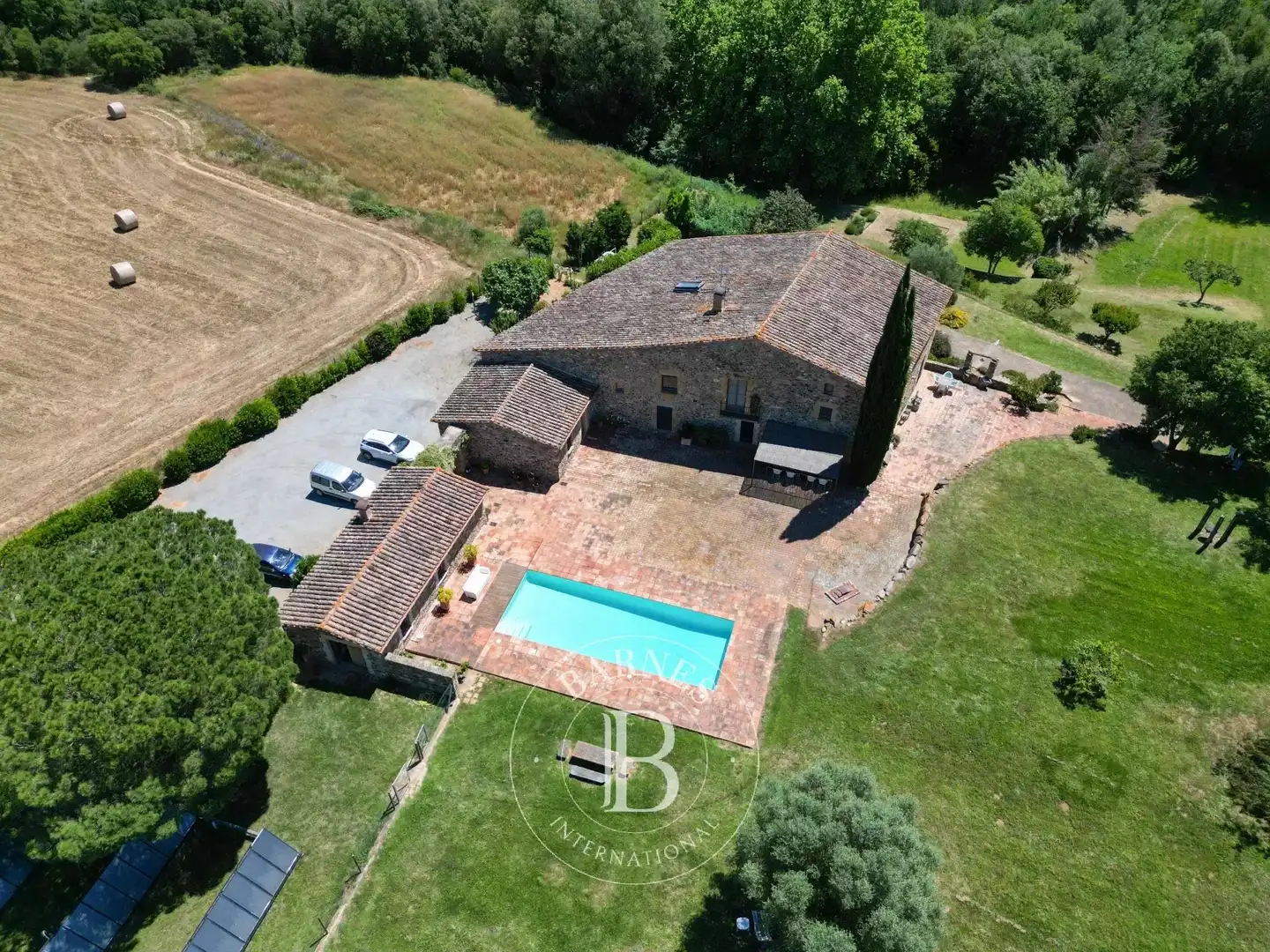 Vista exterior de Finca rústica en venda en La Bisbal d'Empordà amb Aire condicionat, Calefacció i Jardí privat