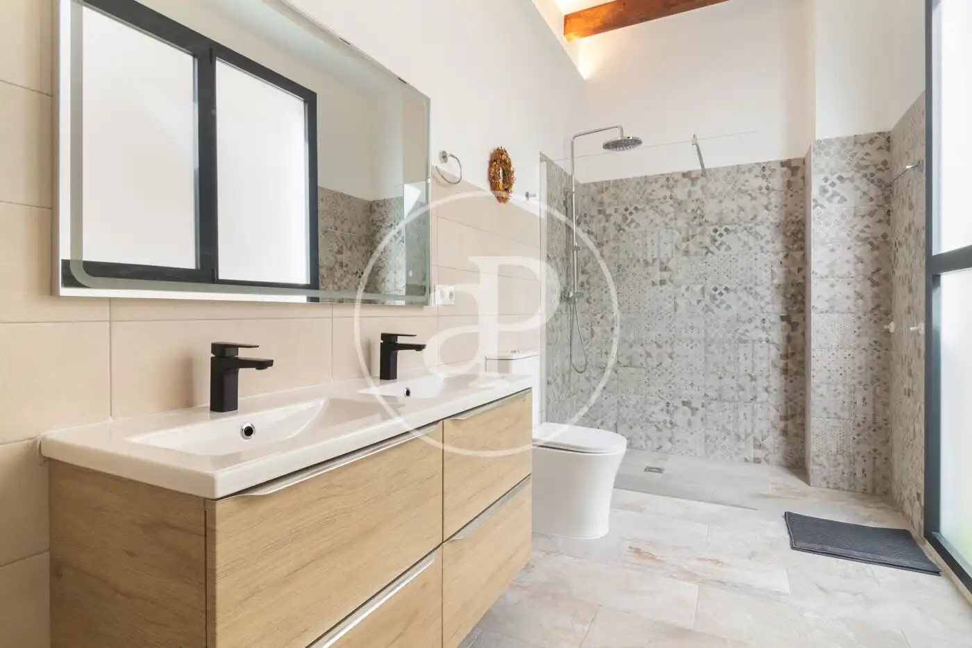 Badezimmer von Wohnung zum Verkauf in Valencia mit Klimaanlage, Heizung und Terrasse