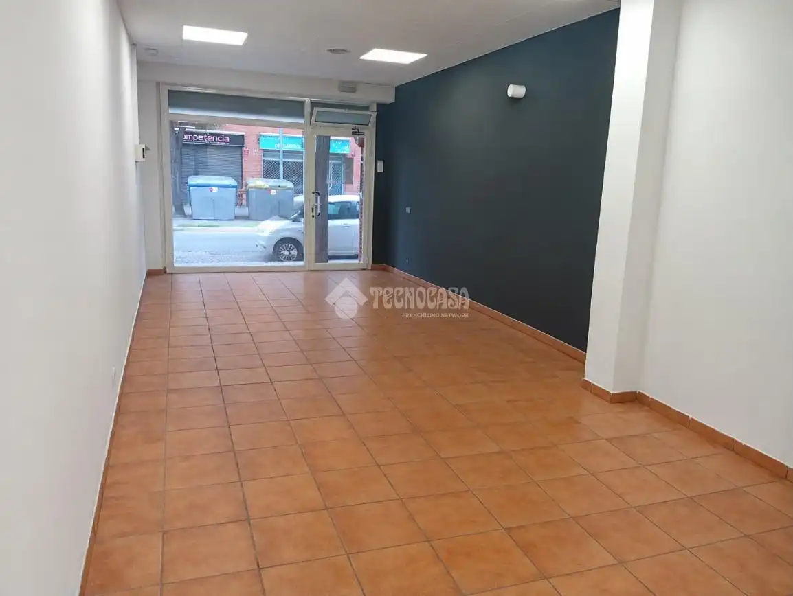 Local comercial en venda a Centre - Eixample – Can Llobet, imagen 3