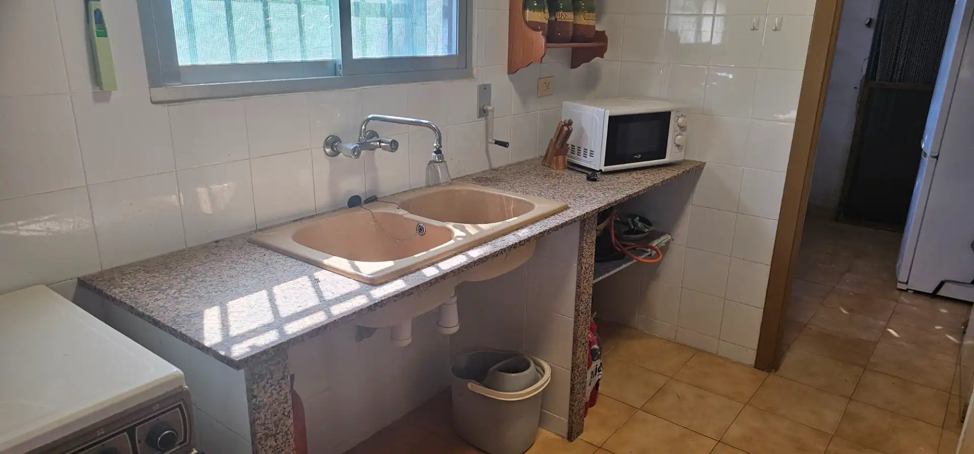 Cuina de Casa o xalet en venda en Corbera amb Terrassa, Moblat i Balcó