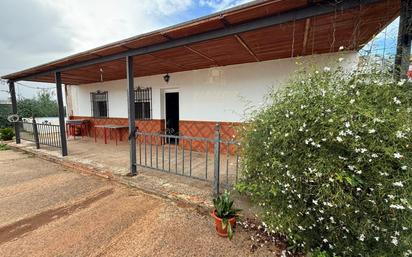 Vista exterior de Casa o xalet en venda en  Córdoba Capital amb Aire condicionat i Piscina