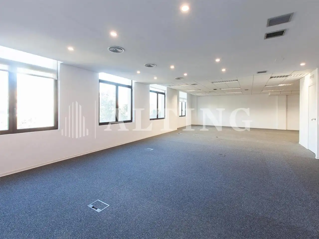 Office space with lift to rent in Catalunya, imagen 21