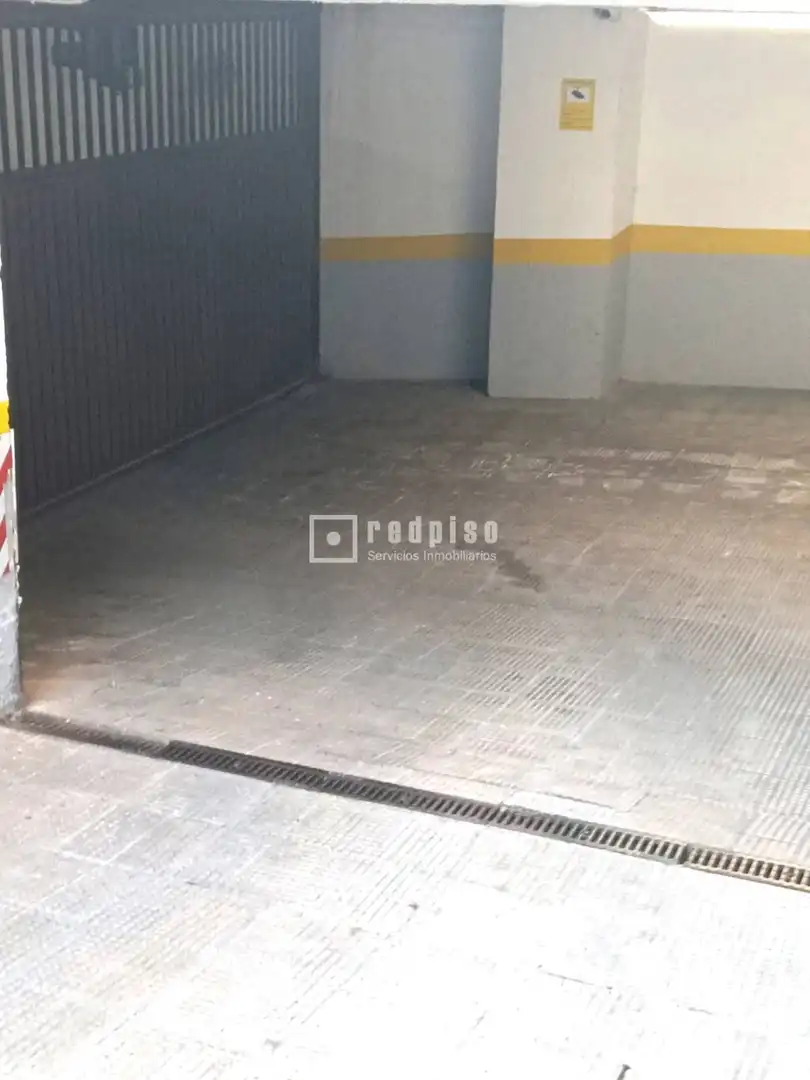 Parking of Garage for rent in Madrid
