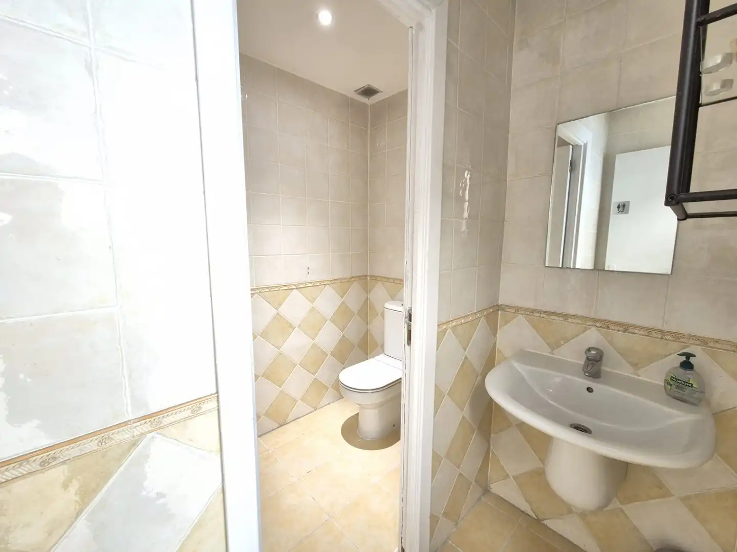 Baño de Local en venta en Majadahonda con Aire acondicionado y Calefacción