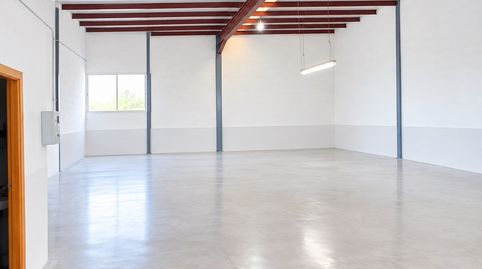 Foto 2 von Fabrikhallen zur Miete in Torrellano, Elche / Elx