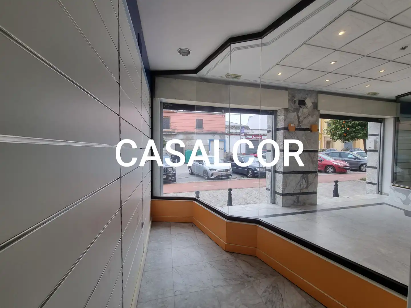 Local de alquiler en Mairena del Alcor con Aire acondicionado, Calefacción y Amueblado