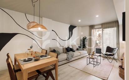 Sala d'estar de Apartament de lloguer en  Barcelona Capital amb Aire condicionat i Balcó