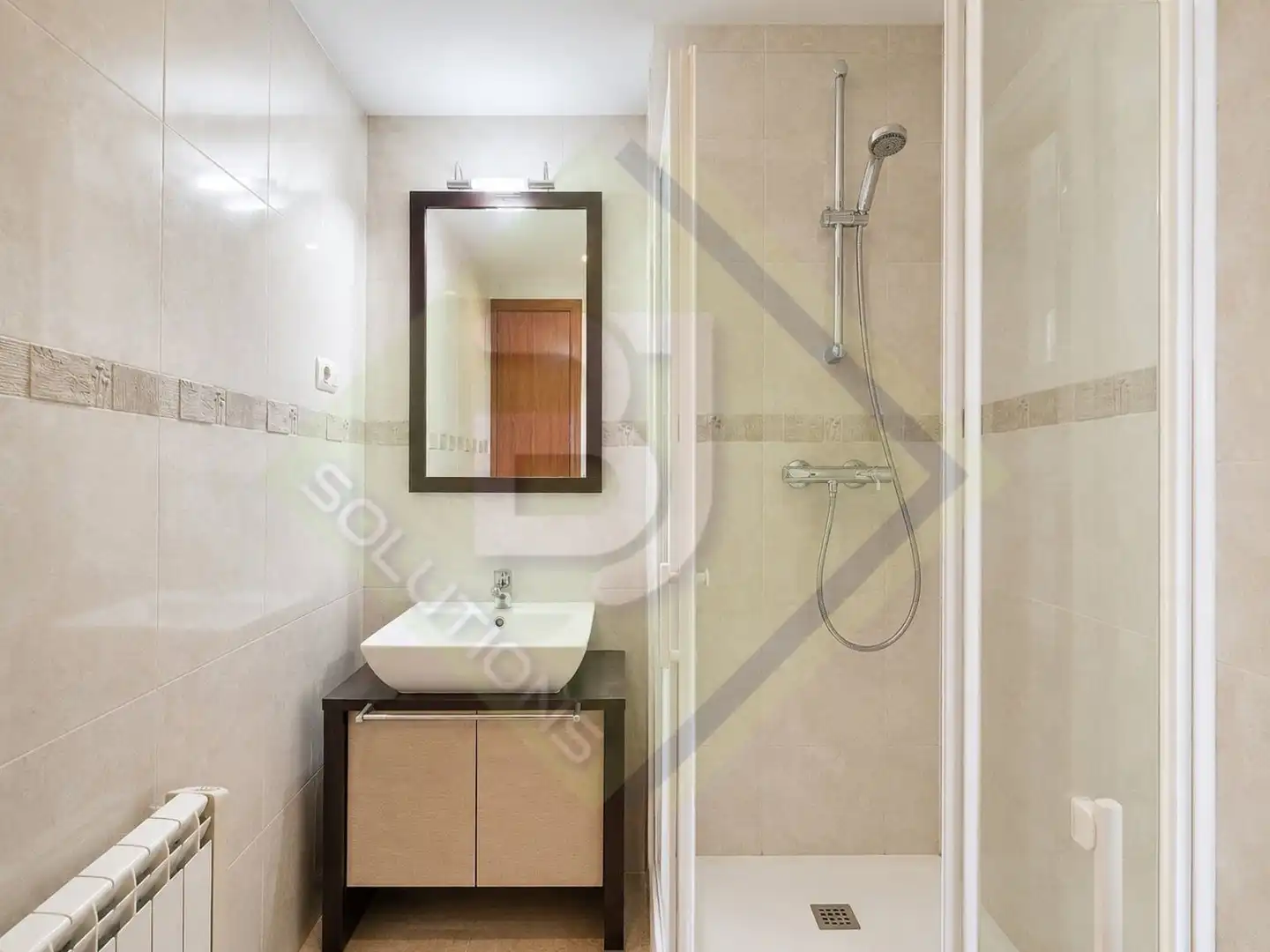 Baño de Ático en venta en Canet de Mar con Calefacción, Terraza y Horno