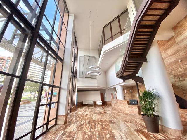 Piso en Venta en El Cónsul - Ciudad Universitaria - El Romeral