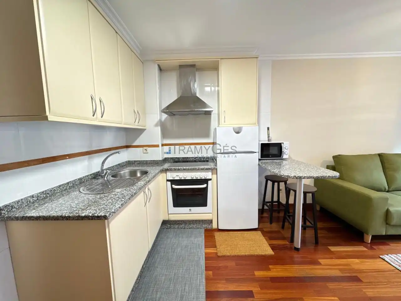Kitchen of Apartments for rent in Vigo   with Heating, Parquet flooring and Furnished