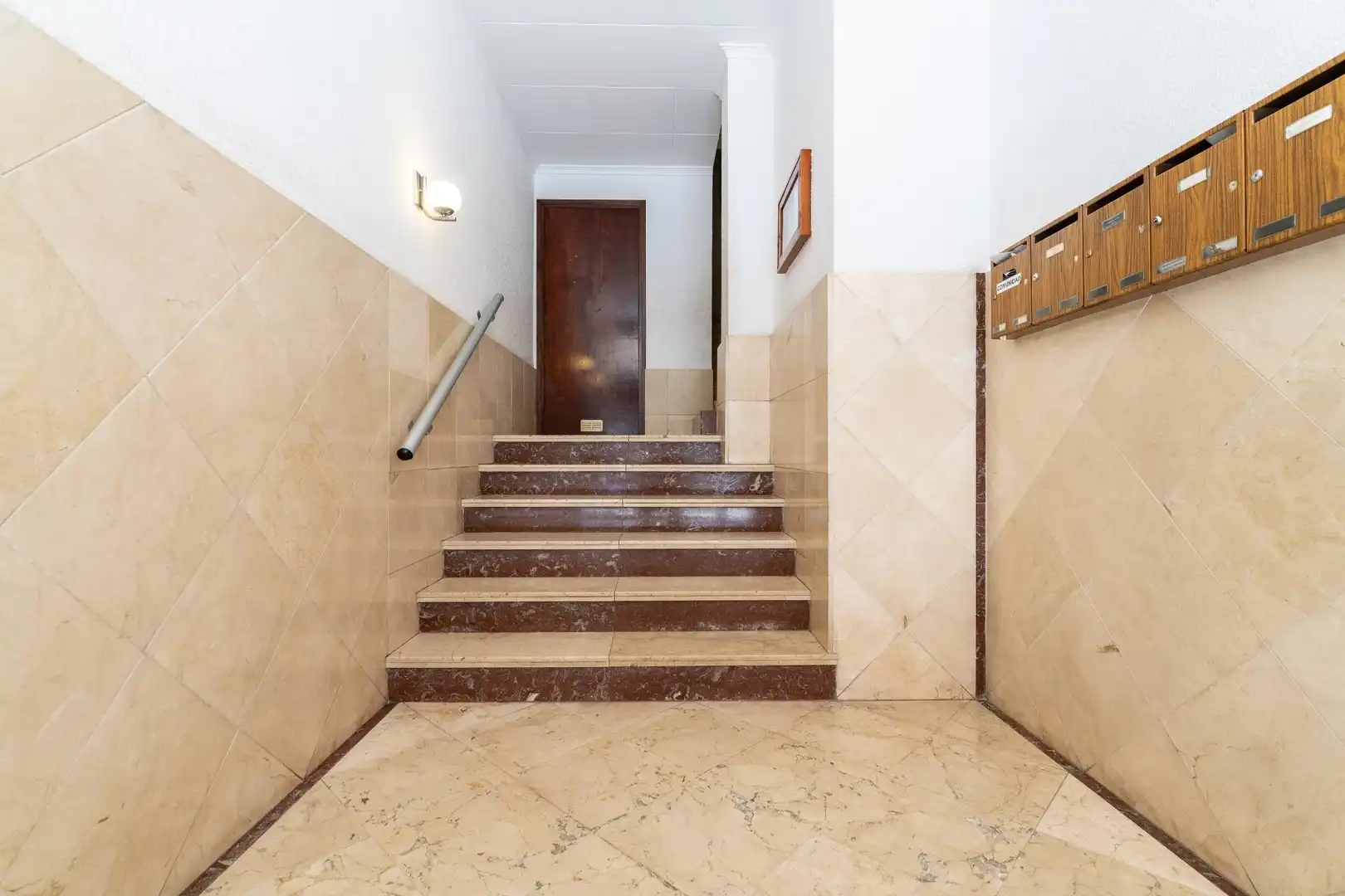 Wohnung zum Verkauf in Reus mit Klimaanlage, Heizung und Balkon