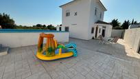 Jardí de Casa o xalet en venda en Villafranca de Ebro amb Jardí privat, Traster i Piscina