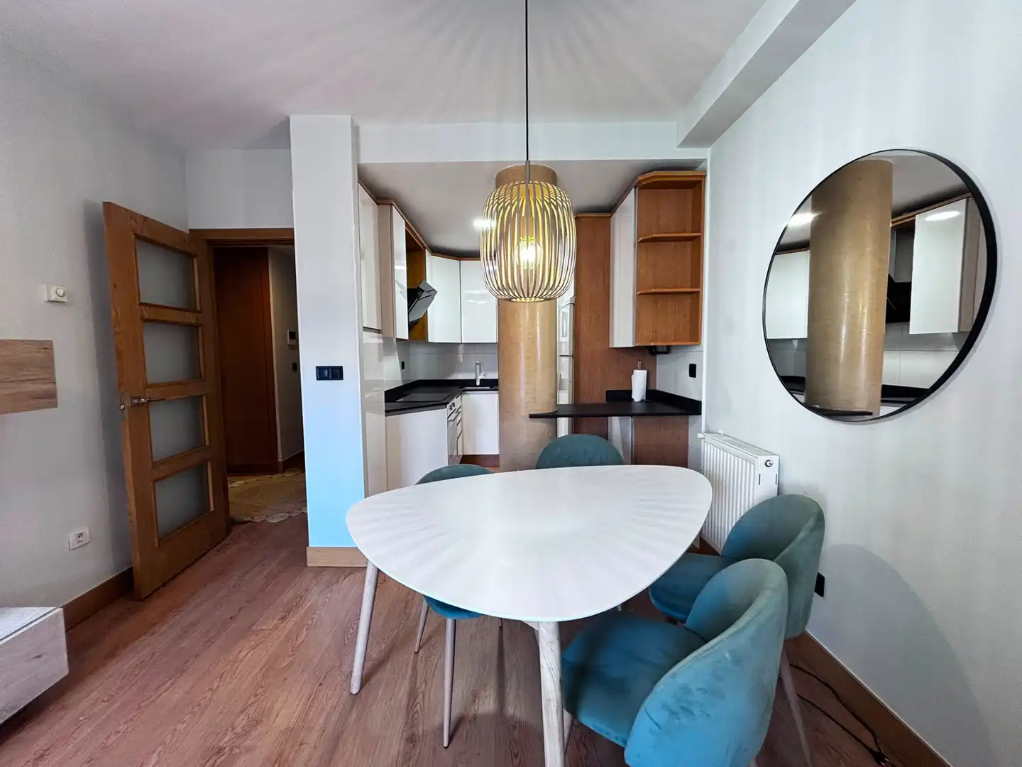 Menjador de Apartament de lloguer en Burgos amb Calefacció i Moblat