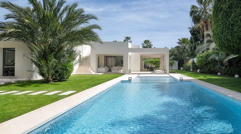 Villa en Urbanización Marbesa completamente renovada muy cerca de la playa en venta