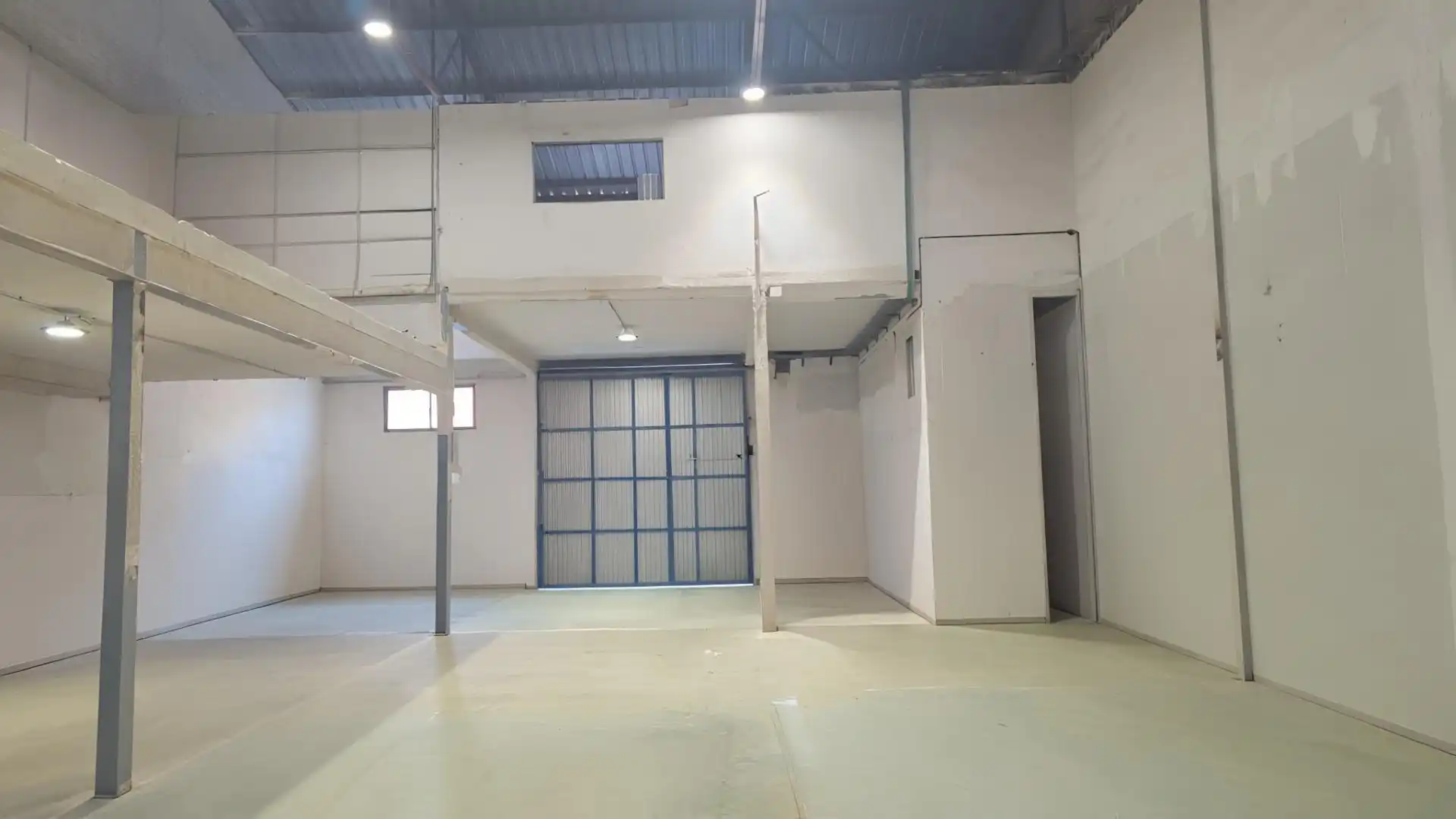 Nave industrial in vendita a Torreforta