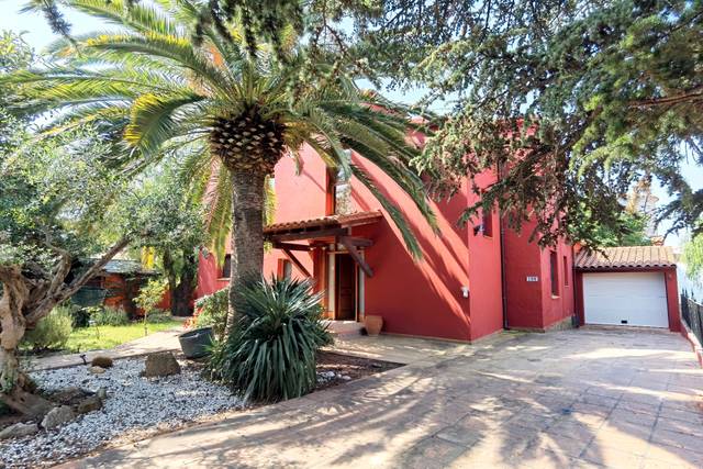 Casa-chalet en Venta en Carrer Carmençó, 100 en Carmençó