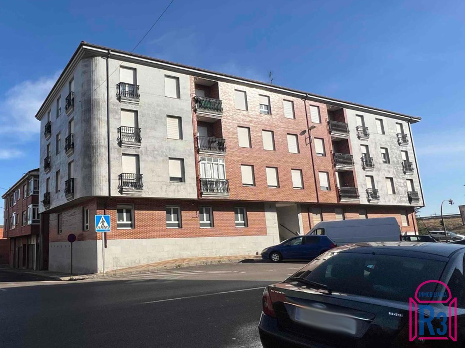 Exterior view of Apartment for sale in Villaquilambre  with Heating and Storage room