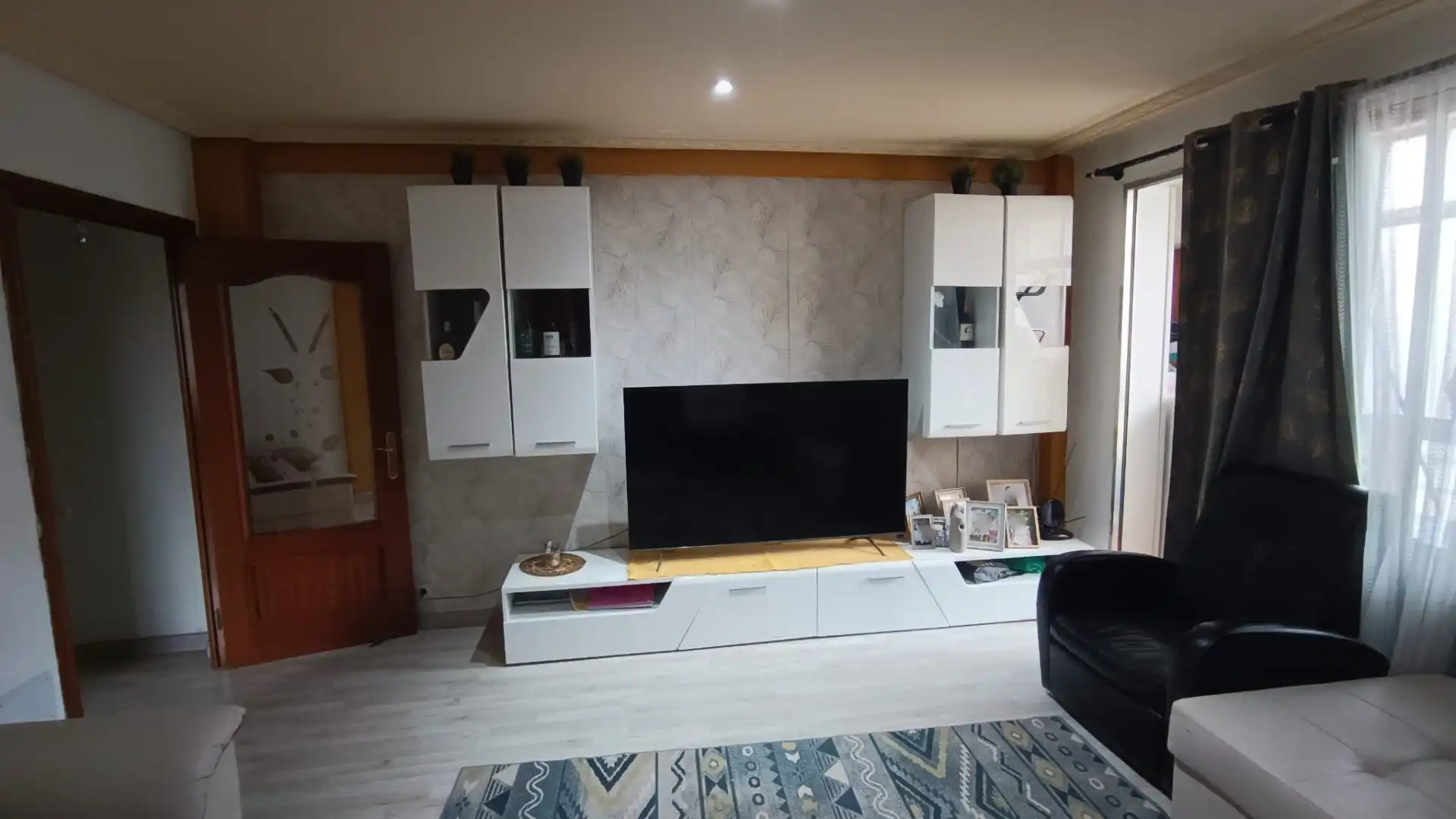 Sala d'estar de Pis en venda en Móstoles amb Parquet i Terrassa