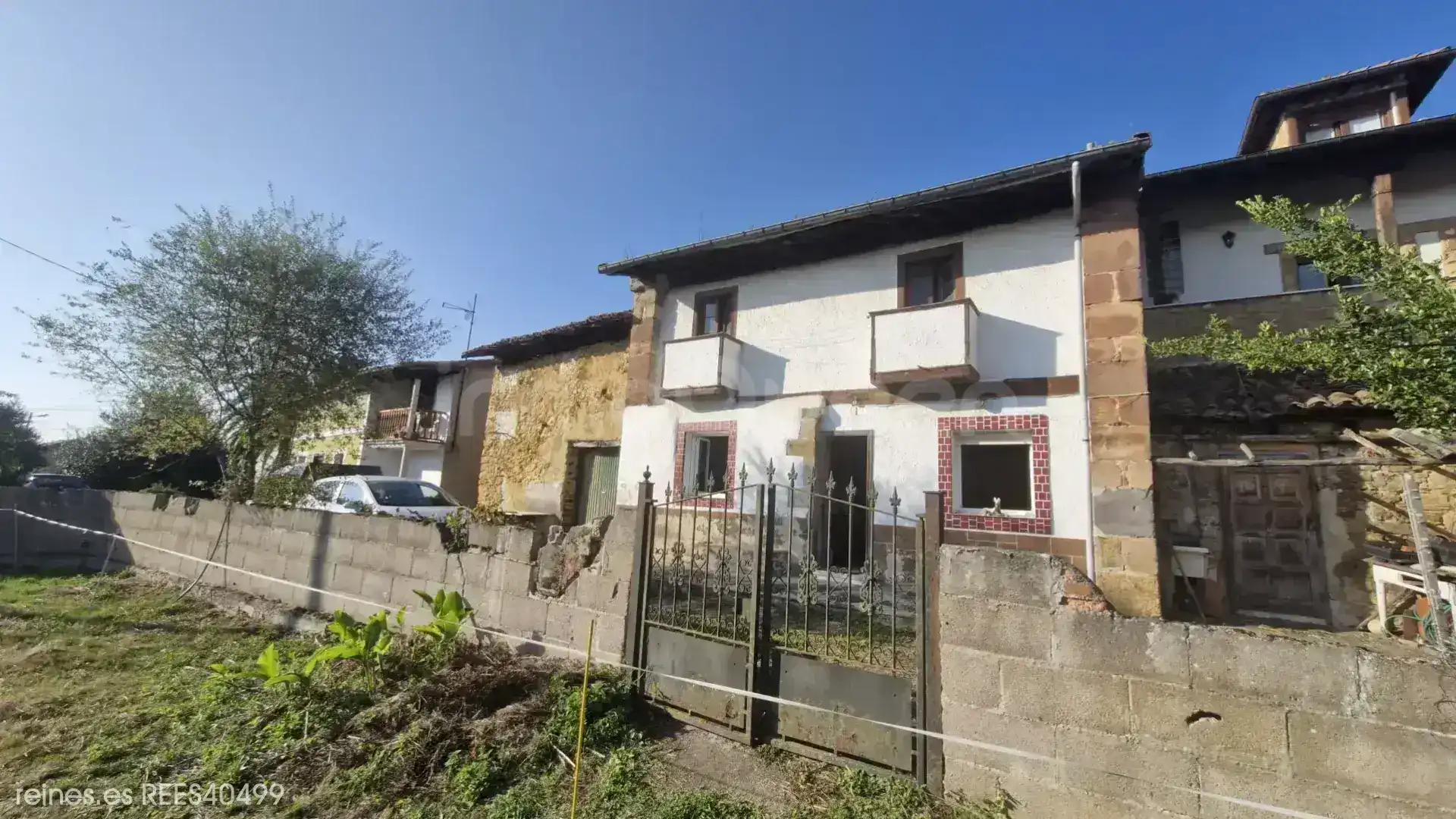 Vista exterior de Casa o xalet en venda en Siero amb Jardí privat i Terrassa