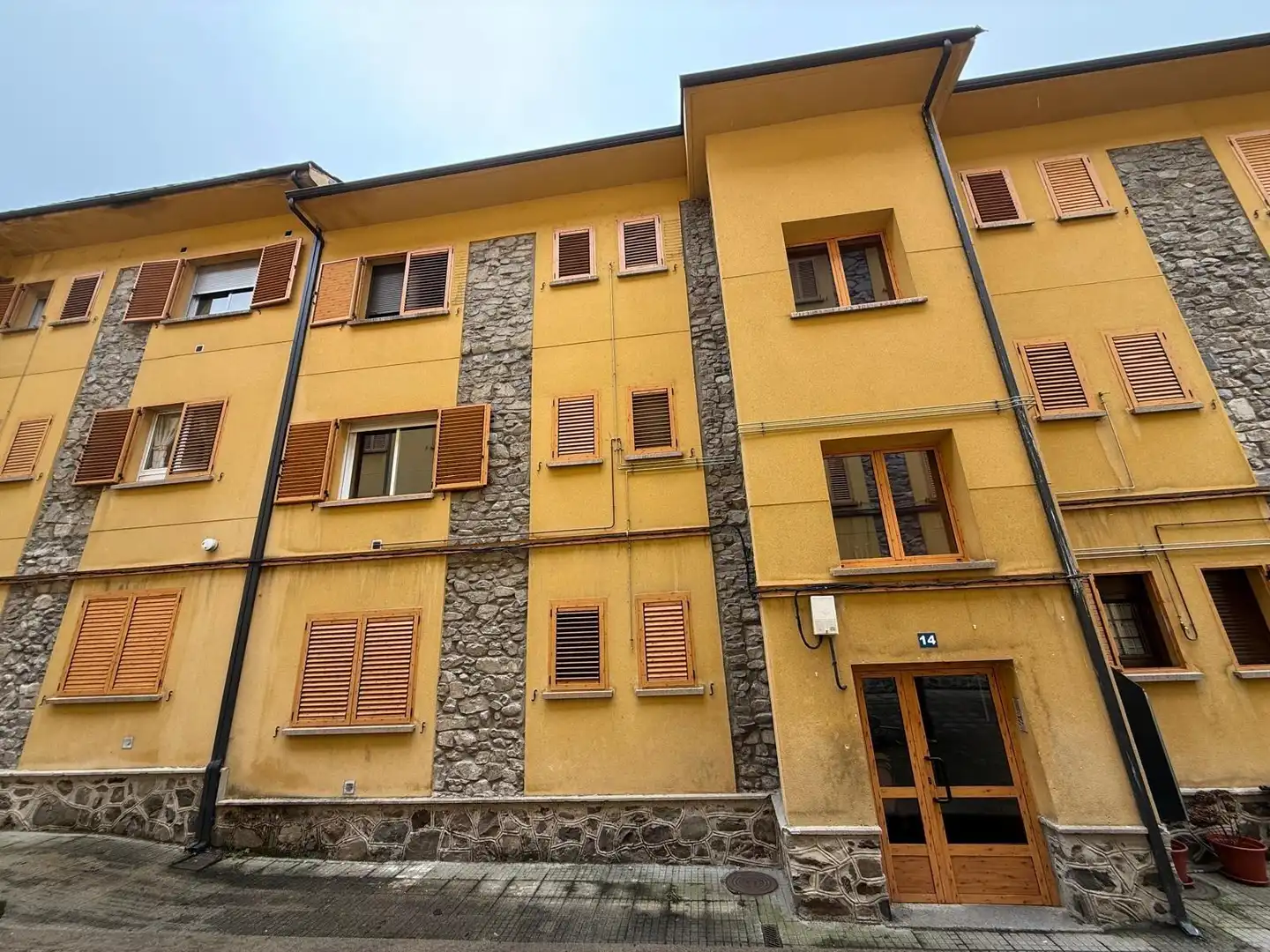 Exterior view of Flat for sale in Degaña  with Storage room