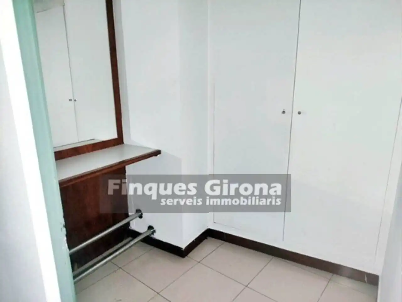 Geschaftsraum zur Miete in Girona mit Alarm