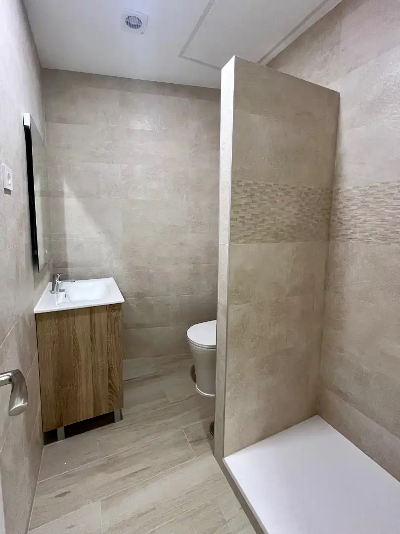 Bany de Apartament en venda en Coslada amb Aire condicionat, Calefacció i Moblat