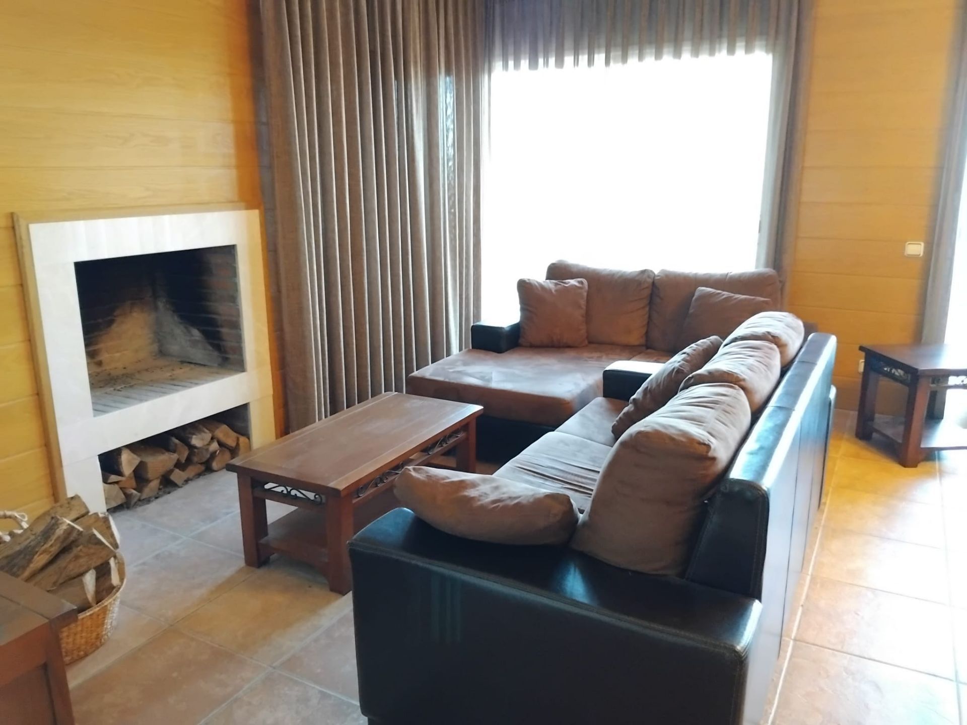 Sala d'estar de Casa o xalet de lloguer en Gelida amb Calefacció i Jardí privat